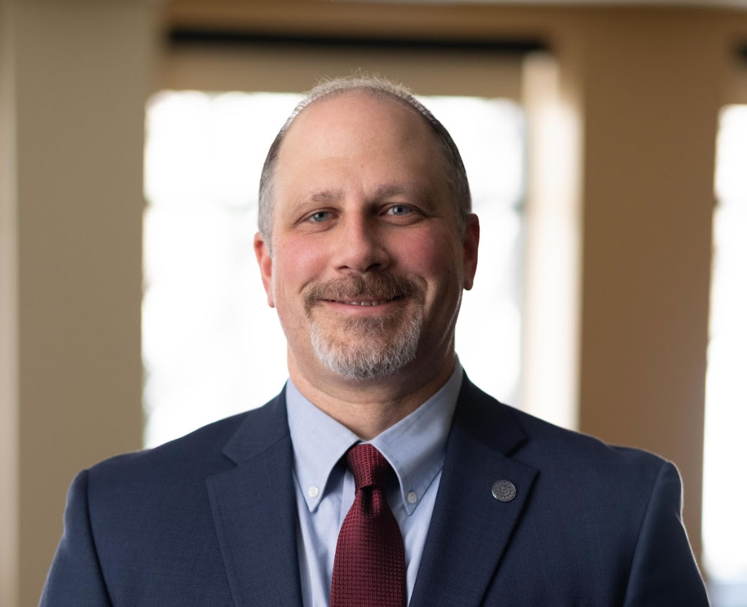 Headshot of Scott Hartman.